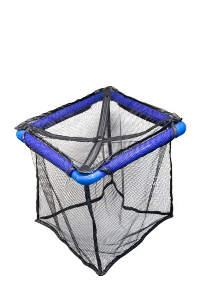 Schwimmender Fischkäfig